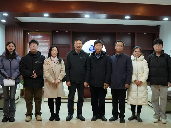 ԥ��ʦ��ѧԺ�η�BevictorΤ��������У������ں�